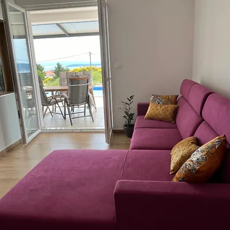 House Lole Kaštel Novi