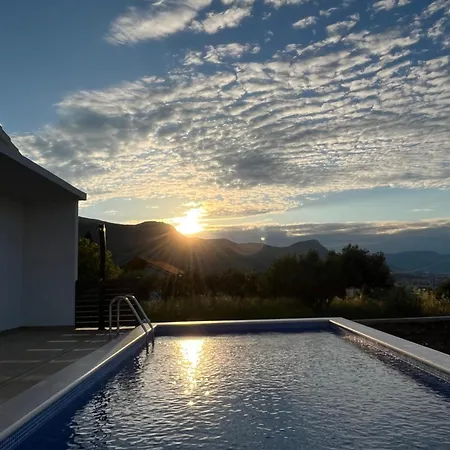 Villa House Lole *