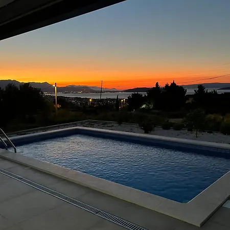 House Lole Villa *