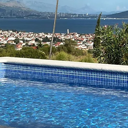 Villa House Lole