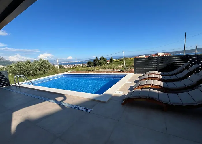 Villa House Lole Kaštel Novi