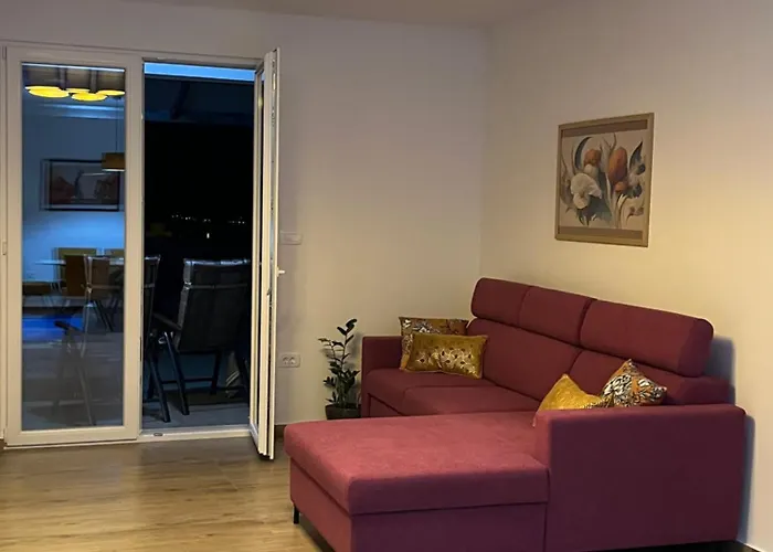 Villa House Lole Kaštel Novi
