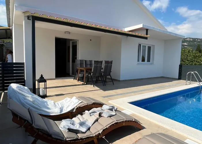 Villa House Lole *